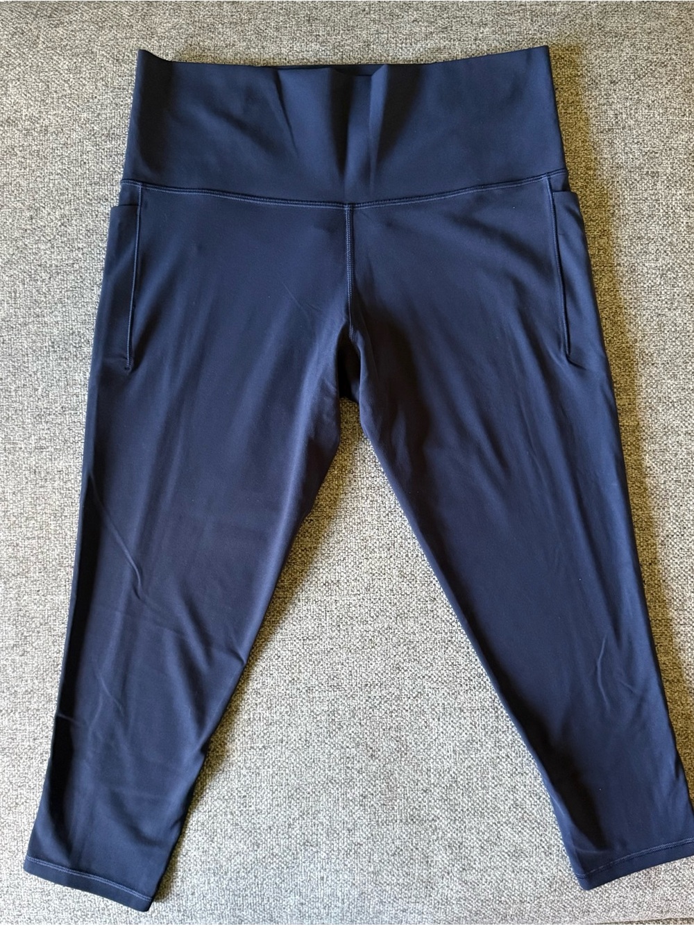 Athleta Deep Navy Salutation Stash Pocket 7/8 Tights